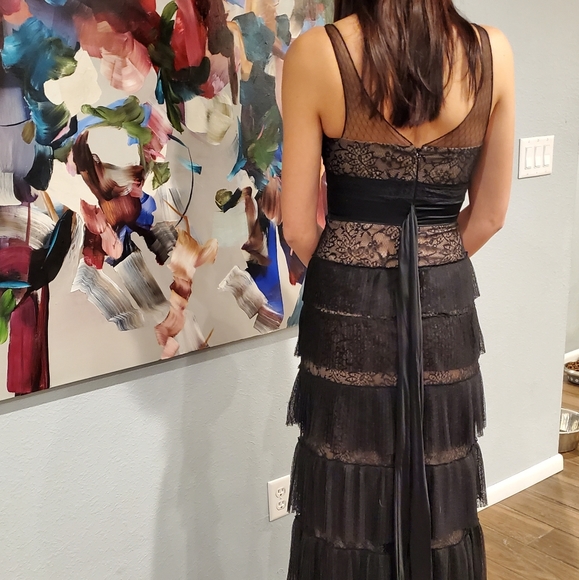 BCBG Full Length Evening/Prom Gown - Picture 5 of 5